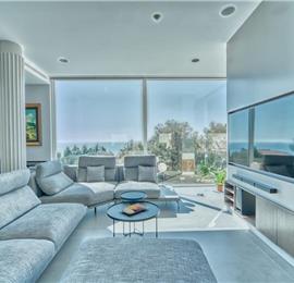 6 bedroom villa with pool and roof terrace, Sveti Staffan, sleeps 12